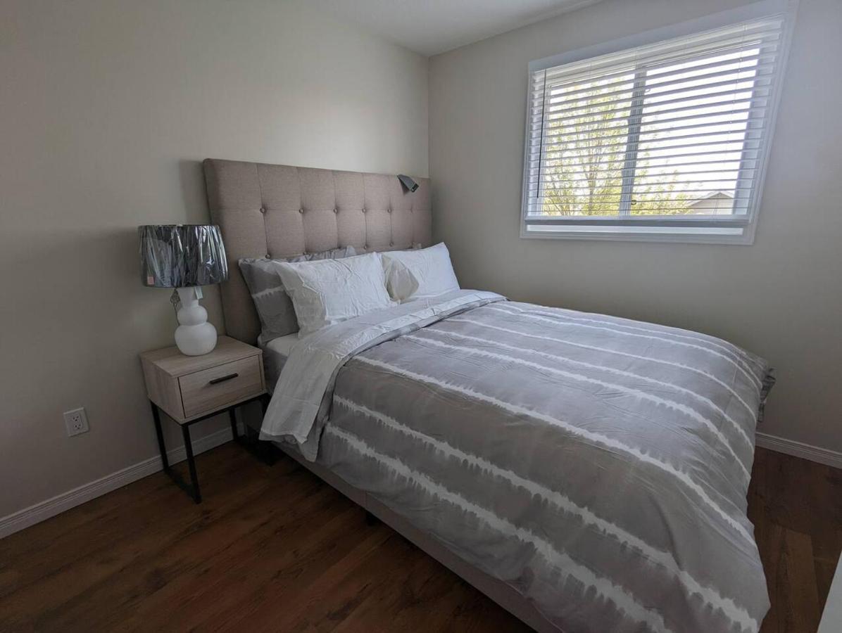 Villa Adorable 4 Bed,3 Bath House Kingston Exterior foto